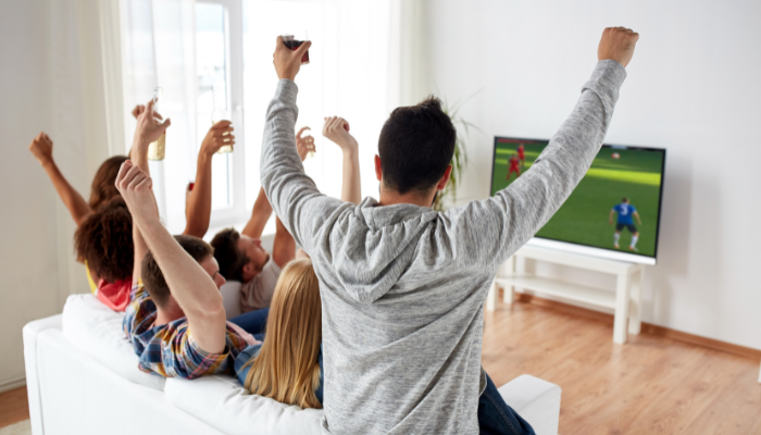 テレビ見ている